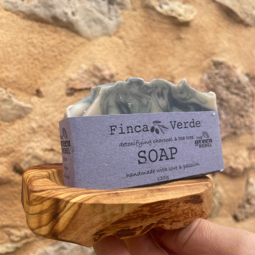 Tea tree & Activated charcoal